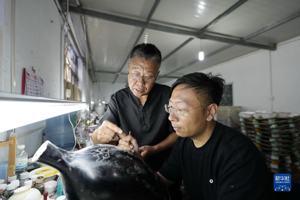 亞洲bt下載